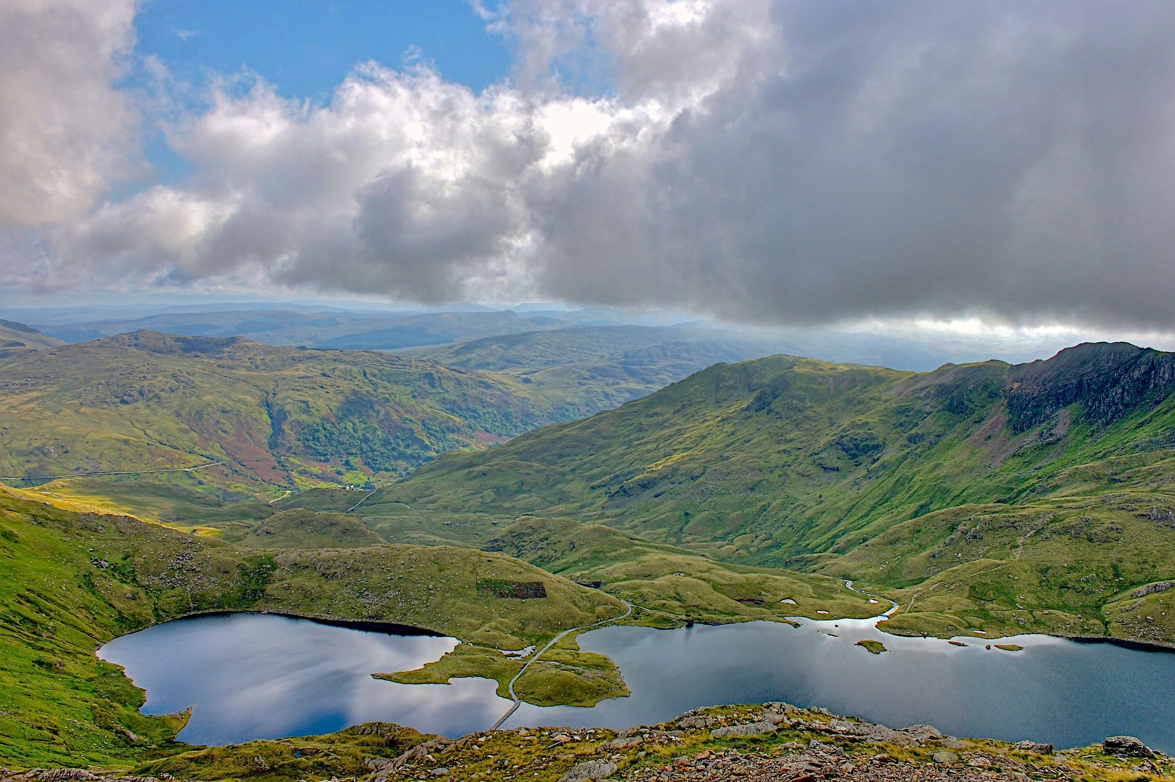 an image of snowdonia